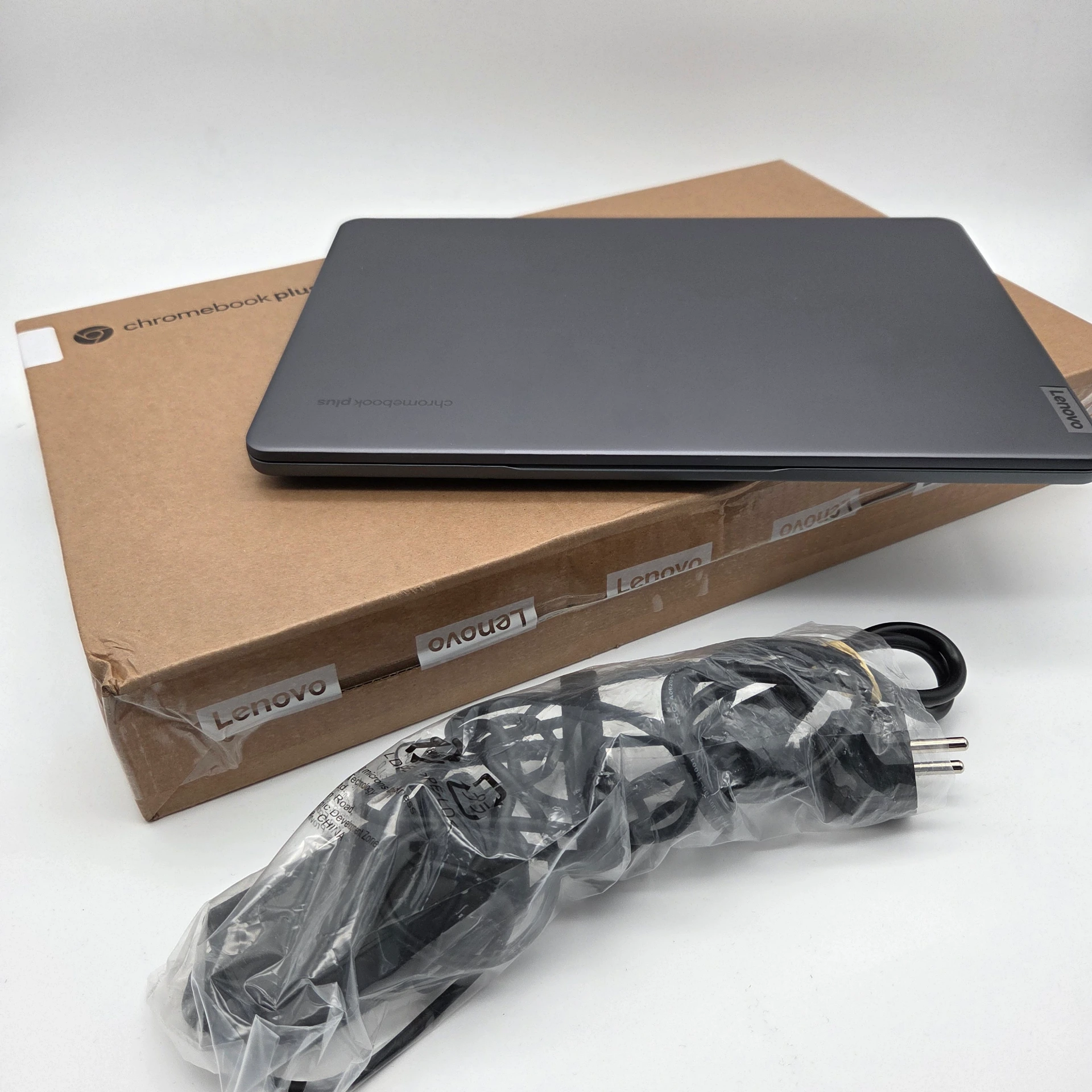 [ORDIPOR-260112-439-0] Pc portable LENOVO IdeaPad Slim 3 CHROME 14IAN8