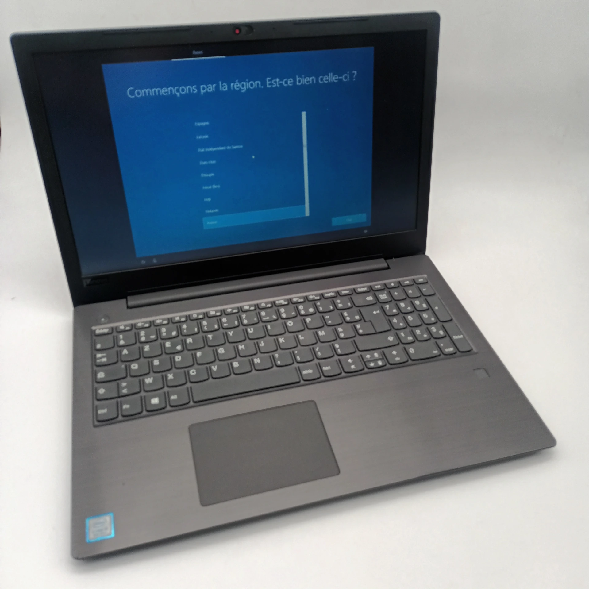 Ordinateur portable Lenovo V330-15IKB 15.6" - Intel Core i5 - 8250U - 8 Go RAM - 256 Go SSD